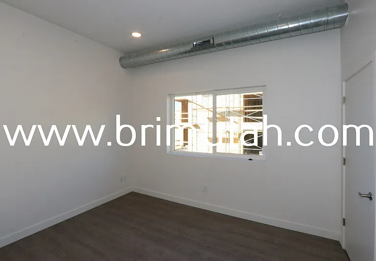 945 S Washington St #101 — Photo 8