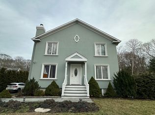 8 Sea Gate Ave, Westhampton, NY 11977