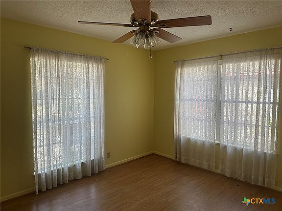 5th image of 408 Royal Oak Dr