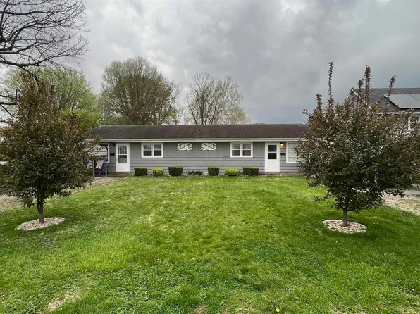 1707 Pekin St, Lincoln, IL 62656