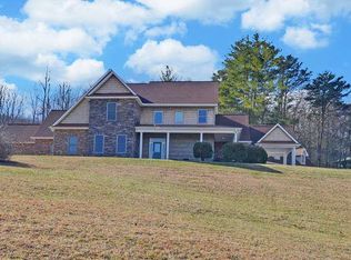 718 Hidden Lake Rd, Blairsville, GA 30512