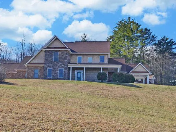 718 Hidden Lake Rd, Blairsville, GA 30512