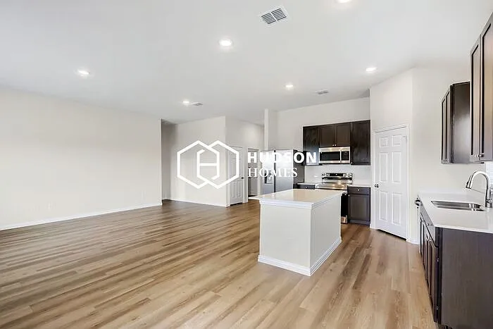 1218 Richards Ranch Rd — Photo 5