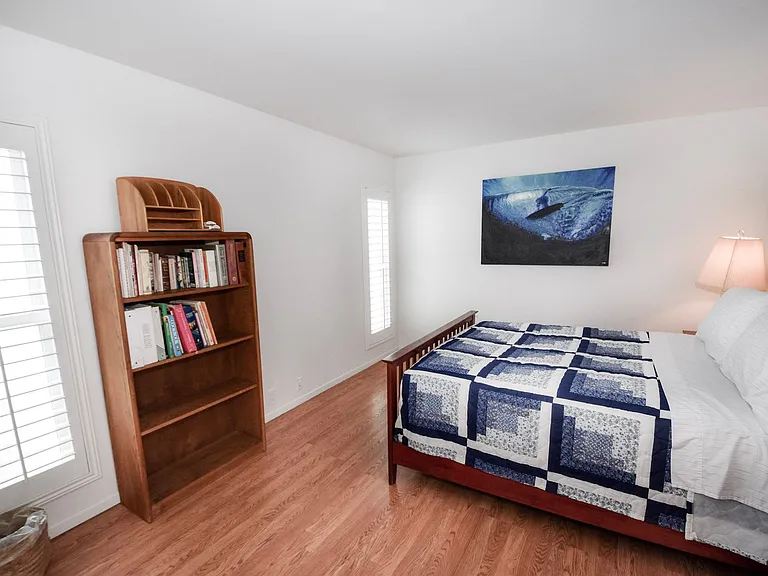 102 Antigua Ct — Photo 14