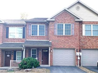 325 Stonegate Cir S, Chambersburg, PA 17201