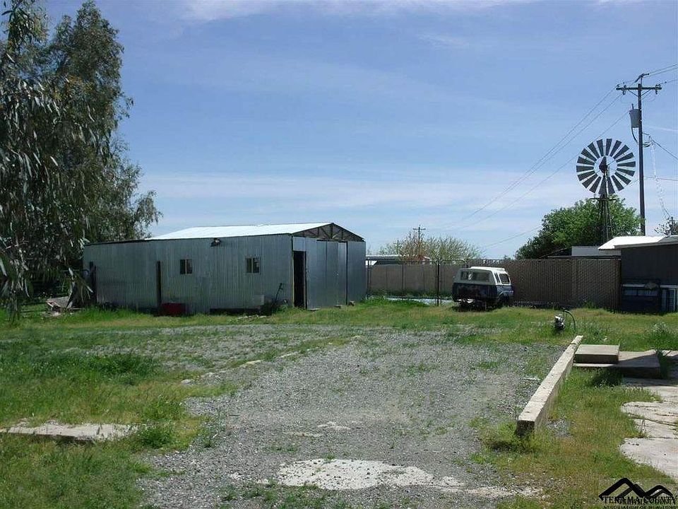 2nd image of 24681 Dale Rd