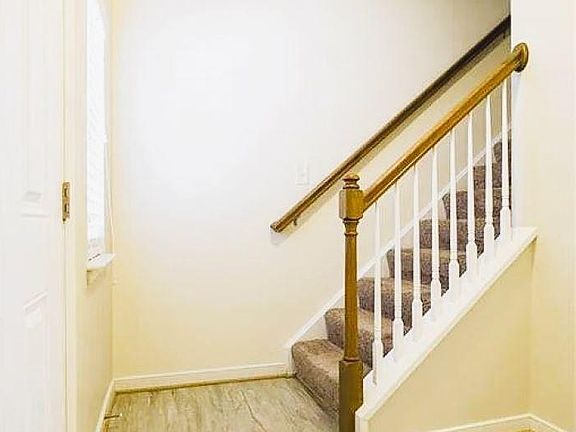 5th image of 8015 Ellendale Dr