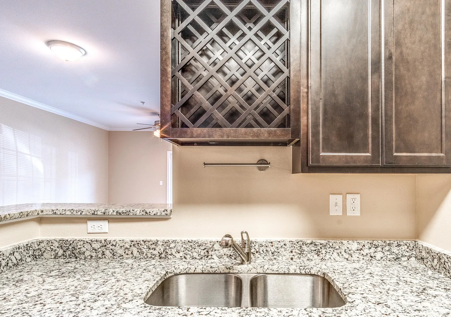 Beautiful Three Bedroom Apartment in Fort Walton Beach! — Photo 2