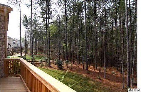 1st image of 212 Village Glen Way
