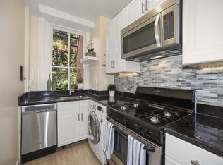 828 D St SE APT 2, Washington, DC 20003