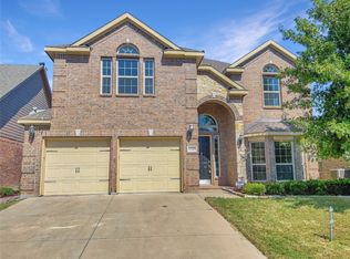 1325 Ocotillo Ln, Fort Worth, TX 76177