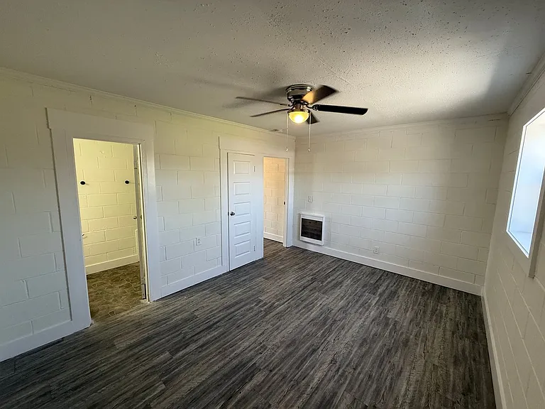 626 Power St — Photo 12