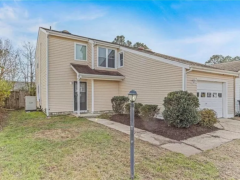 1676 Dylan Dr — Photo 1