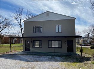 102 1st Ave #A, Saint Albans, WV 25177