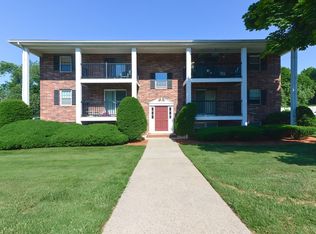 6 Walker Rd APT 3, North Andover, MA 01845