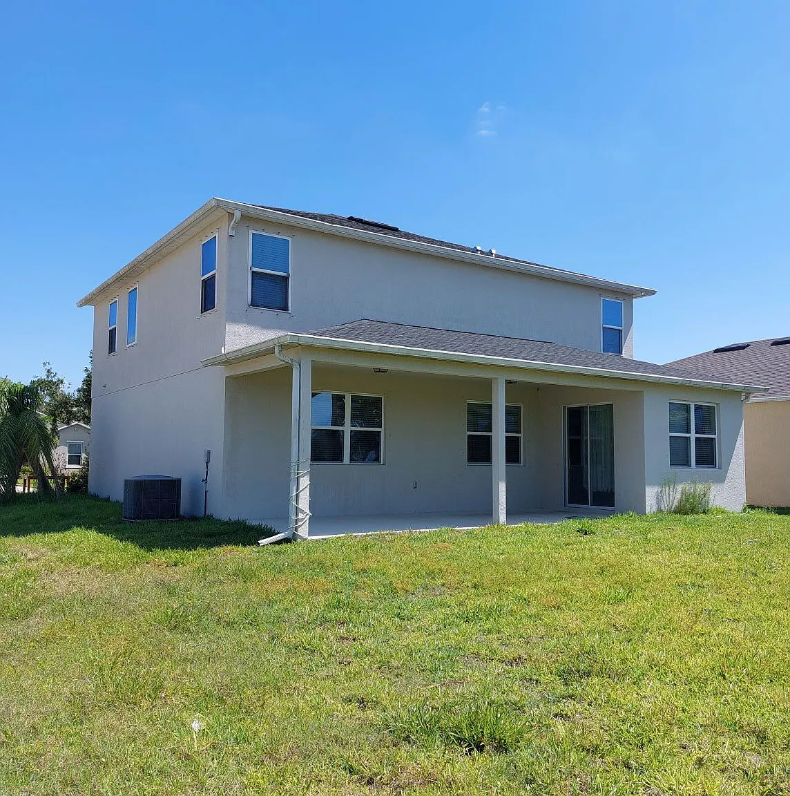 4 bed, 2.5 bath, 2349 sqft, $2,195 — Photo 3