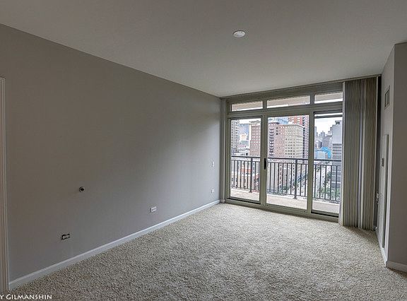 4th image of 1111 S Wabash Ave APT 1405