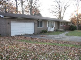 2705 Woodstock Dr, Port Huron, MI
