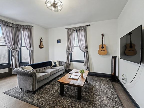 3rd image of 31 Gilmore St