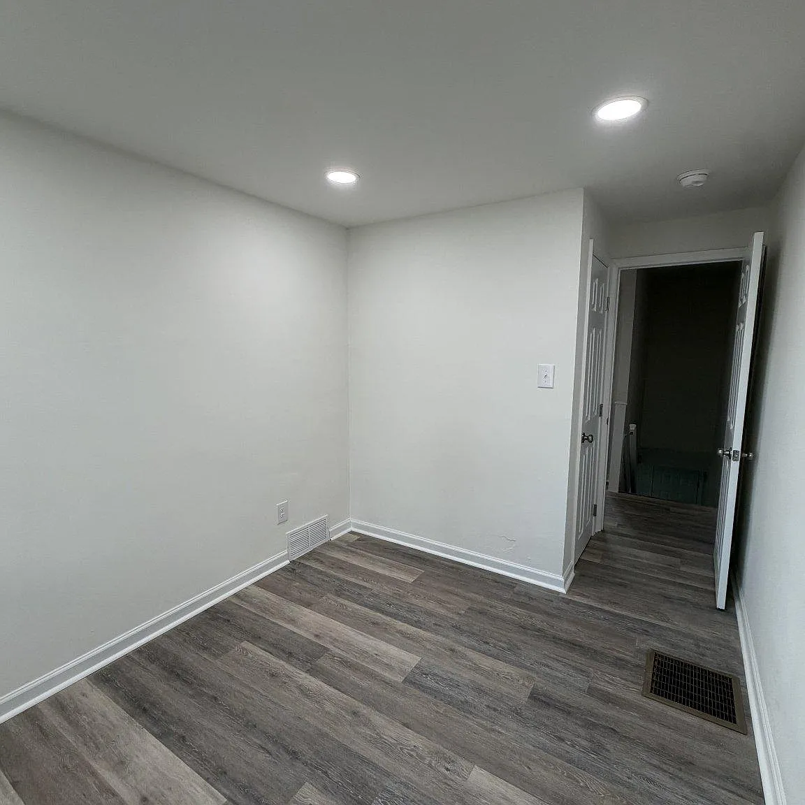 3 bed, 2.5 bath, 1402 sqft, $2,400 — Photo 4