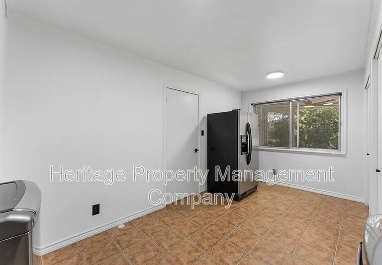3614 Versailles Dr — Photo 38