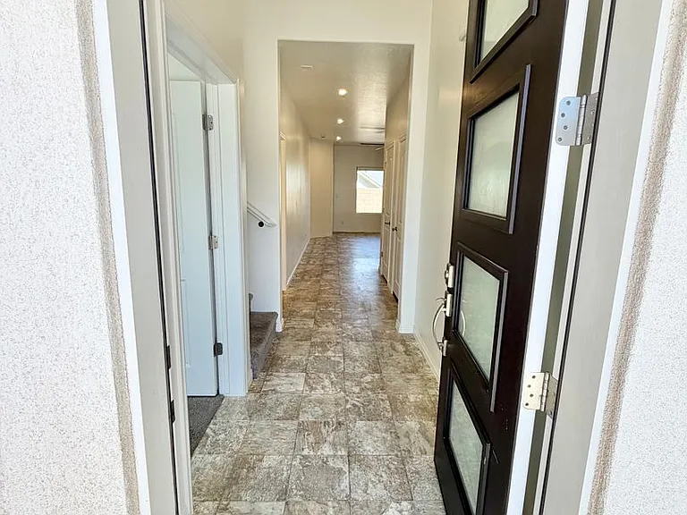321 S Deep Creek Dr — Photo 3