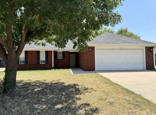 1608 Southern Hills Dr, Ardmore, OK 73401