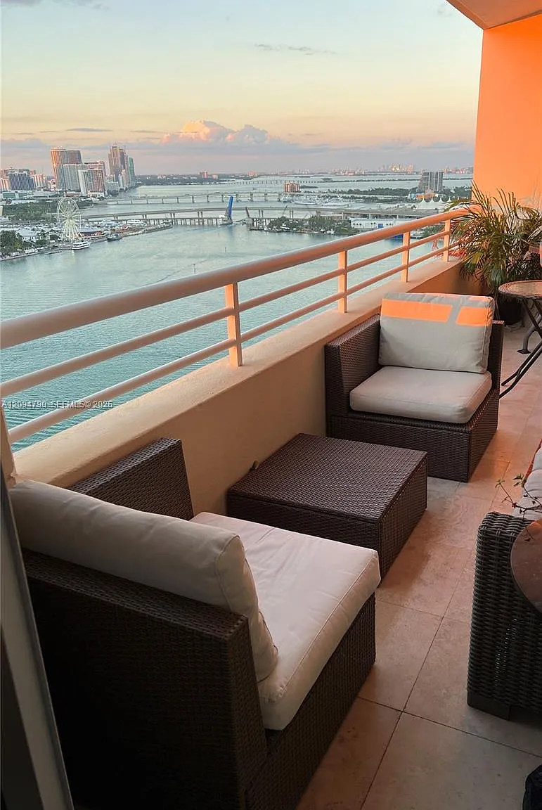 Two Tequesta Point Condo — Photo 2