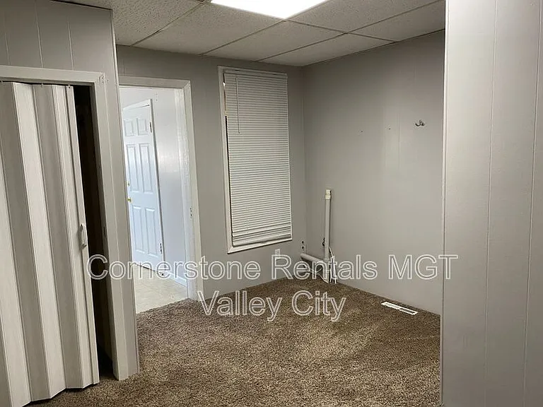 405 2nd St NE #2 — Photo 8