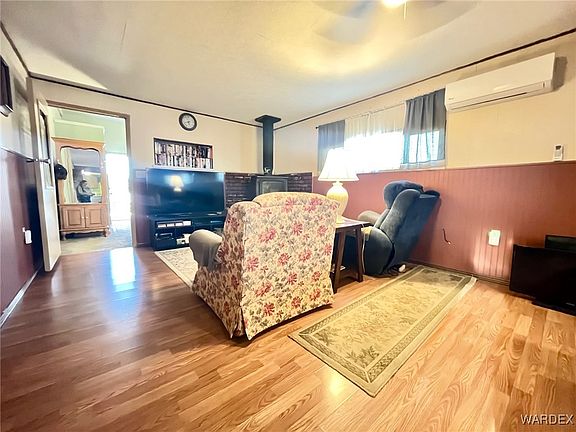 4th image of 2780 E John L Avenue