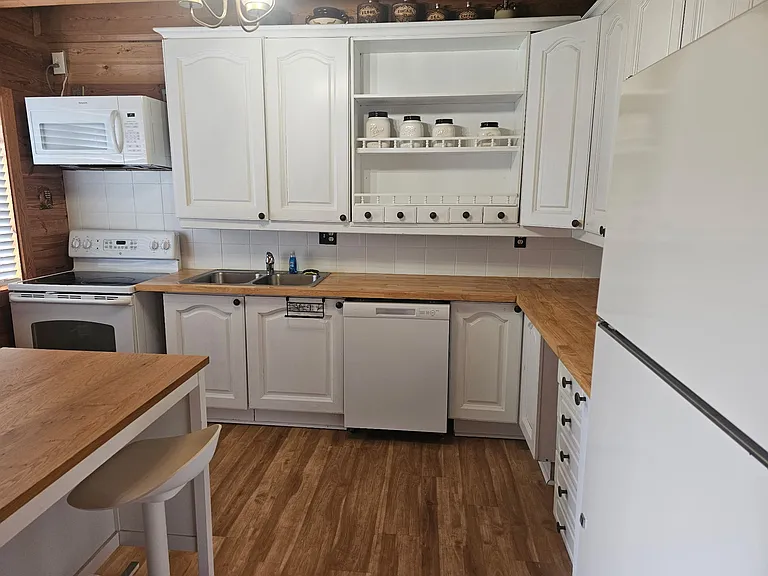 Kitchen/Dining