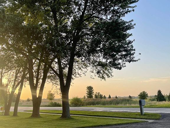 2nd image of 810 W Progress St