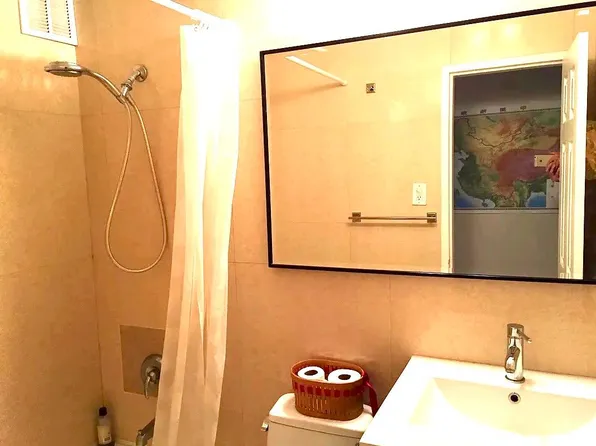 220 East 54th Street image 8 of 15