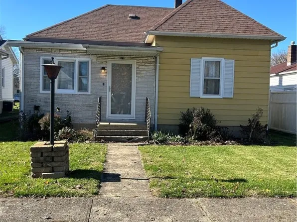 429 4th St, Illiopolis, IL 62539
