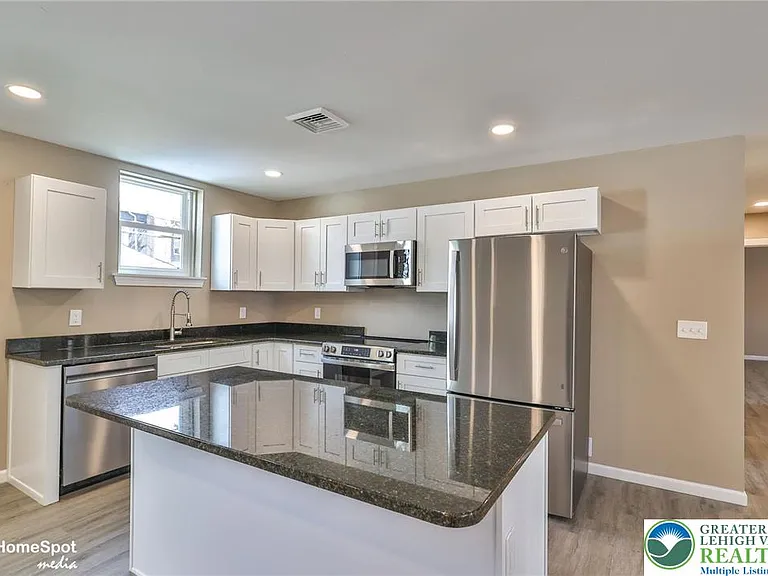 1210 W Turner St #2 — Photo 5