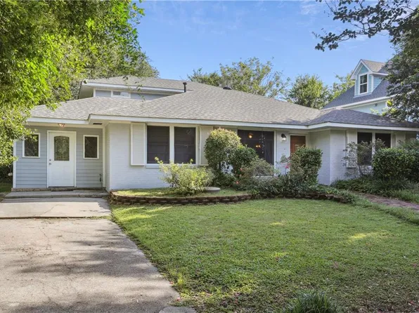 9 Chatham Dr, New Orleans, LA 70122