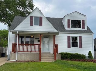 9819 Zykan Dr, Saint Louis, MO 63114