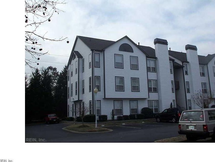 1st image of 3201 Jade Ct APT 203
