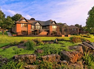 301 Emerald Point Dr, Springdale, AR 72764