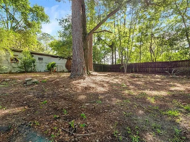 2 bed, 976 sqft, $1,600 — Photo 3