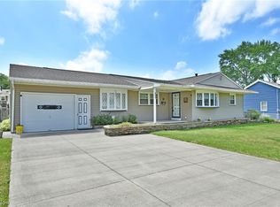 635 Moore St, Hubbard, OH 44425