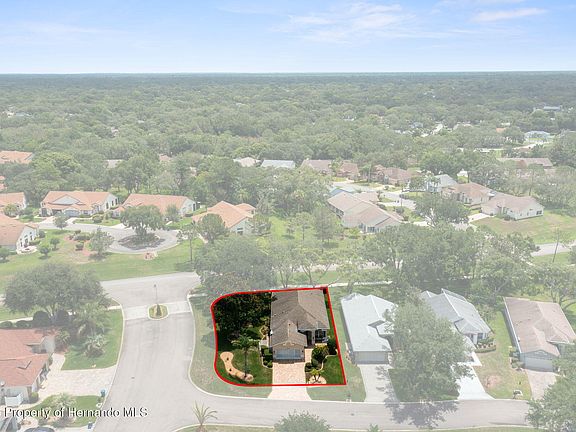 3rd image of 7496 Bridgewater Ln