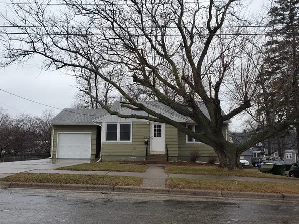 204 3rd St NW, Montgomery, MN 56069
