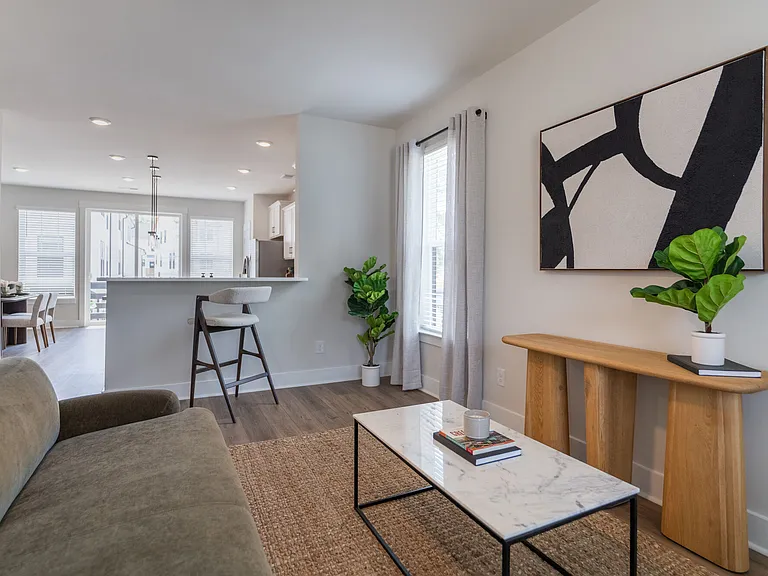 Maybrook Terraces — Photo 9