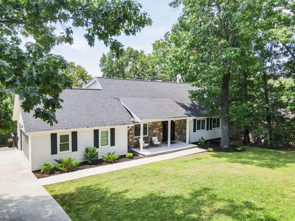 9218 Magic Mountain Dr, Chattanooga, TN 37421