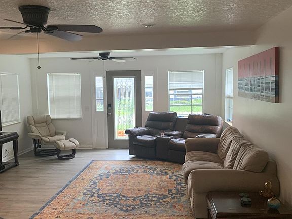 4th image of 8838 Cocoa Ave