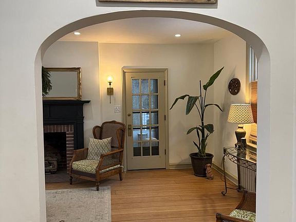 4th image of 1415 Rose Virginia Rd