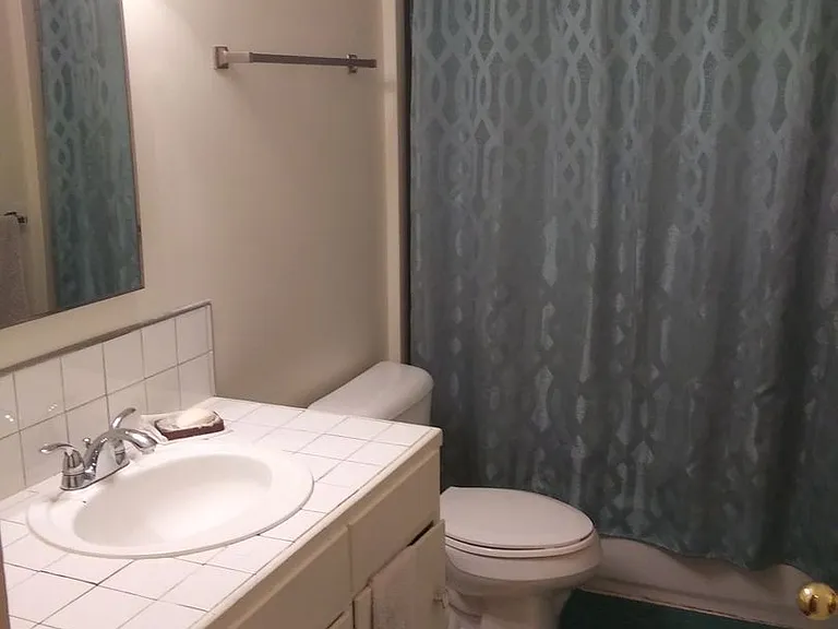 222 Jefferson St — Photo 17