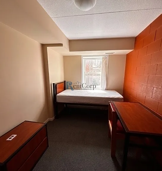103 Lester St #5 — Photo 1