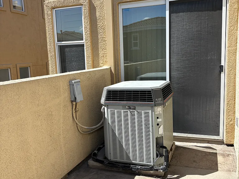 1690 Civic Center Dr — Photo 19
